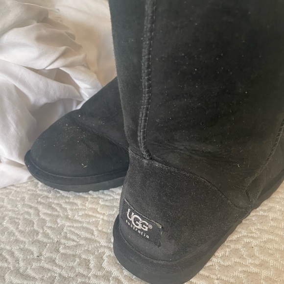 Black Standard Length Ugg Boots - Picture 3 of 6